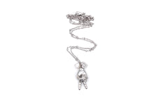 Load image into Gallery viewer, Peace Hand Necklace