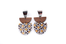 Load image into Gallery viewer, Softball Earrings