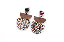 Load image into Gallery viewer, Softball Earrings