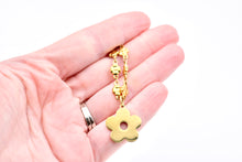 Load image into Gallery viewer, Daisy Necklace