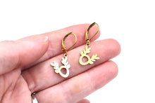 Load image into Gallery viewer, Simple Reindeer Earrings