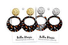 Load image into Gallery viewer, Black Round Bat Earrings