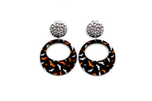 Load image into Gallery viewer, Black Round Bat Earrings