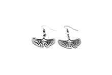 Load image into Gallery viewer, Ginkgo Earrings