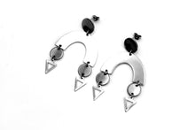 Load image into Gallery viewer, Arch Earrings