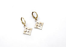 Load image into Gallery viewer, Diamond Leverback Earrings
