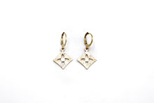 Load image into Gallery viewer, Diamond Leverback Earrings