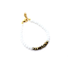 Load image into Gallery viewer, White and Gold Beaded Bracelet