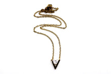 Load image into Gallery viewer, Gold V Necklace