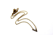 Load image into Gallery viewer, Gold V Necklace