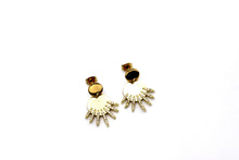 Load image into Gallery viewer, Round Spike Earrings