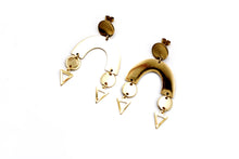Load image into Gallery viewer, Arch Earrings