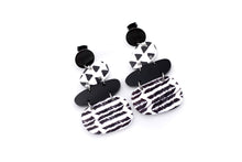 Load image into Gallery viewer, Black White Earrings