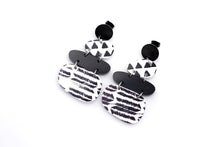 Load image into Gallery viewer, Black White Earrings