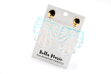 Load image into Gallery viewer, Iridescent Mermaid Earrings