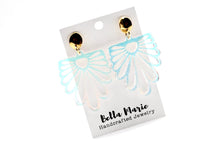 Load image into Gallery viewer, Iridescent Mermaid Earrings
