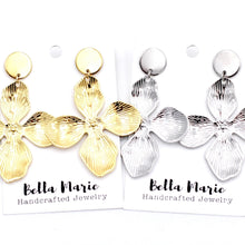 Load image into Gallery viewer, Oversized Flower Earrings