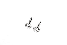 Load image into Gallery viewer, Silver Spider Earrings