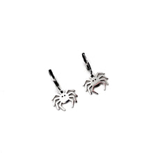 Load image into Gallery viewer, Silver Spider Earrings