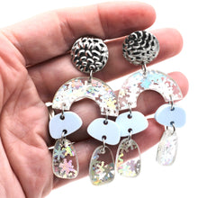Load image into Gallery viewer, Geometric Snowflake Earrings