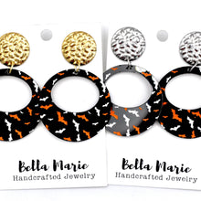 Load image into Gallery viewer, Black Round Bat Earrings