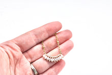 Load image into Gallery viewer, Gold Oval Rhinestone Curved Bar Necklace