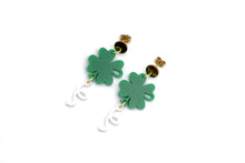 Load image into Gallery viewer, Clover Balloon Earrings