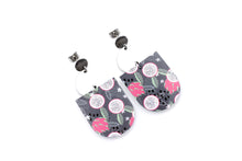 Load image into Gallery viewer, Dragonfruit Earrings
