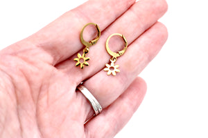 Tiny Daisy Lever Back Earrings