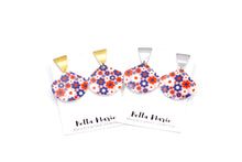 Load image into Gallery viewer, Patriotic Flower Earrings, Retro Flower Earrings, Patriotic Earrings, Daisy Flower Earrings, 4th of July Earrings, 4th of July Jewelry
