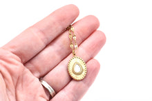 Load image into Gallery viewer, Gold Oval Boho Necklace
