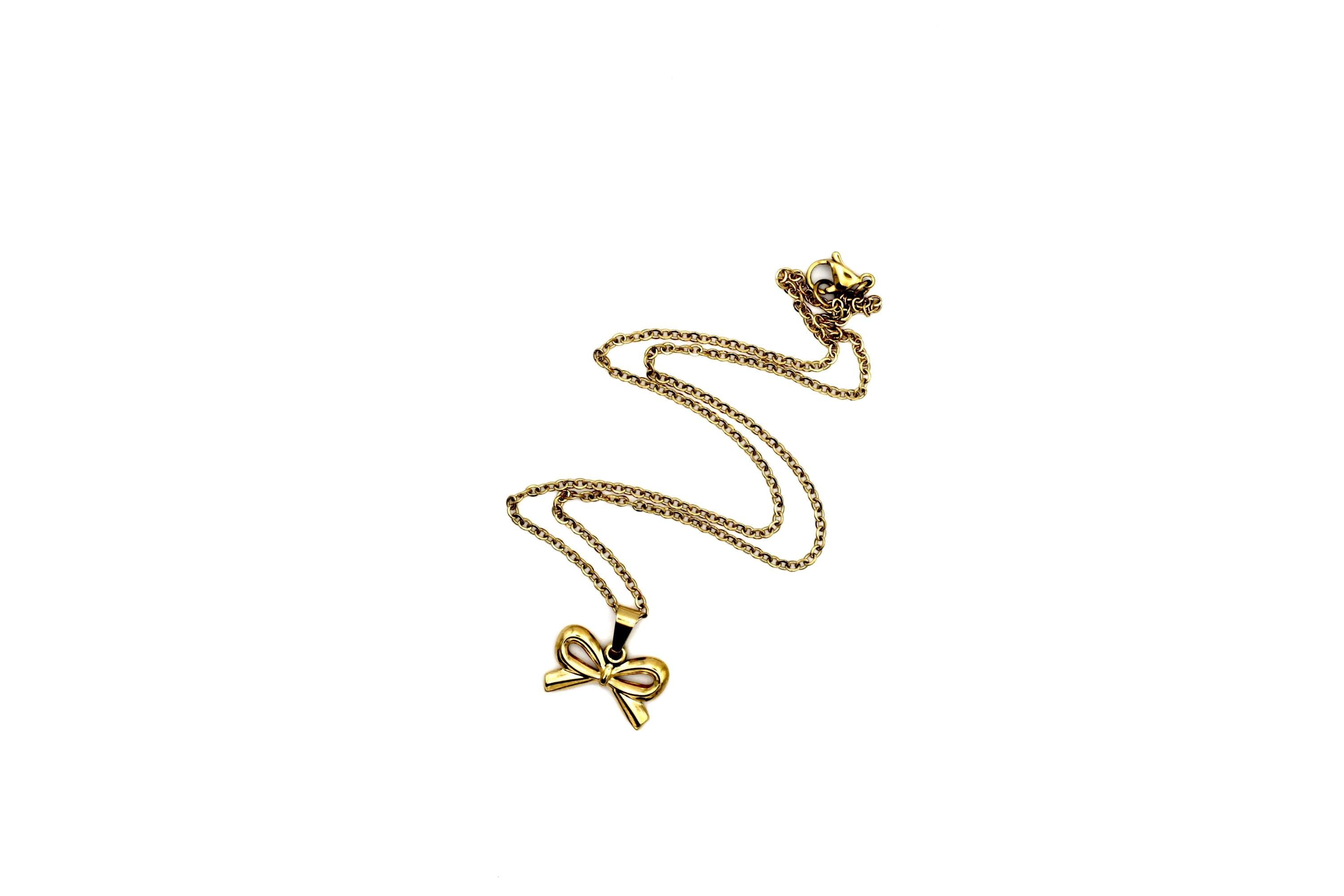 Simple Bow Necklace