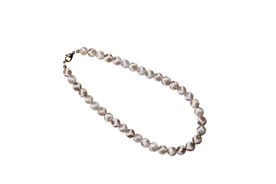 Tan & White Dyed Agate Bead Necklace