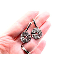 Load image into Gallery viewer, Silver Wavy Circle Bar Dangle Earrings
