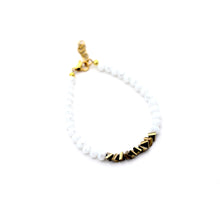 Load image into Gallery viewer, White and Gold Beaded Bracelet

