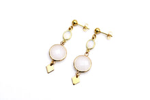 Load image into Gallery viewer, White Circle Jewel Earrings
