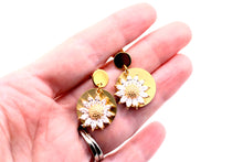 Load image into Gallery viewer, Gold Rhinestone Flower Earrings
