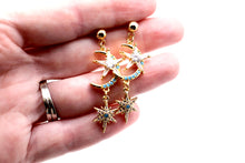 Load image into Gallery viewer, Crescent Moon Earrings
