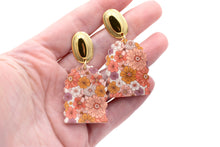 Load image into Gallery viewer, Retro Floral Print Dangles
