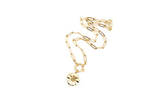 Load image into Gallery viewer, Gold Flower Necklace
