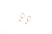 Load image into Gallery viewer, Pearl Leverback Earrings
